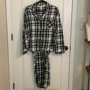 Victoria Secret Lightweight Flannel Pajamas